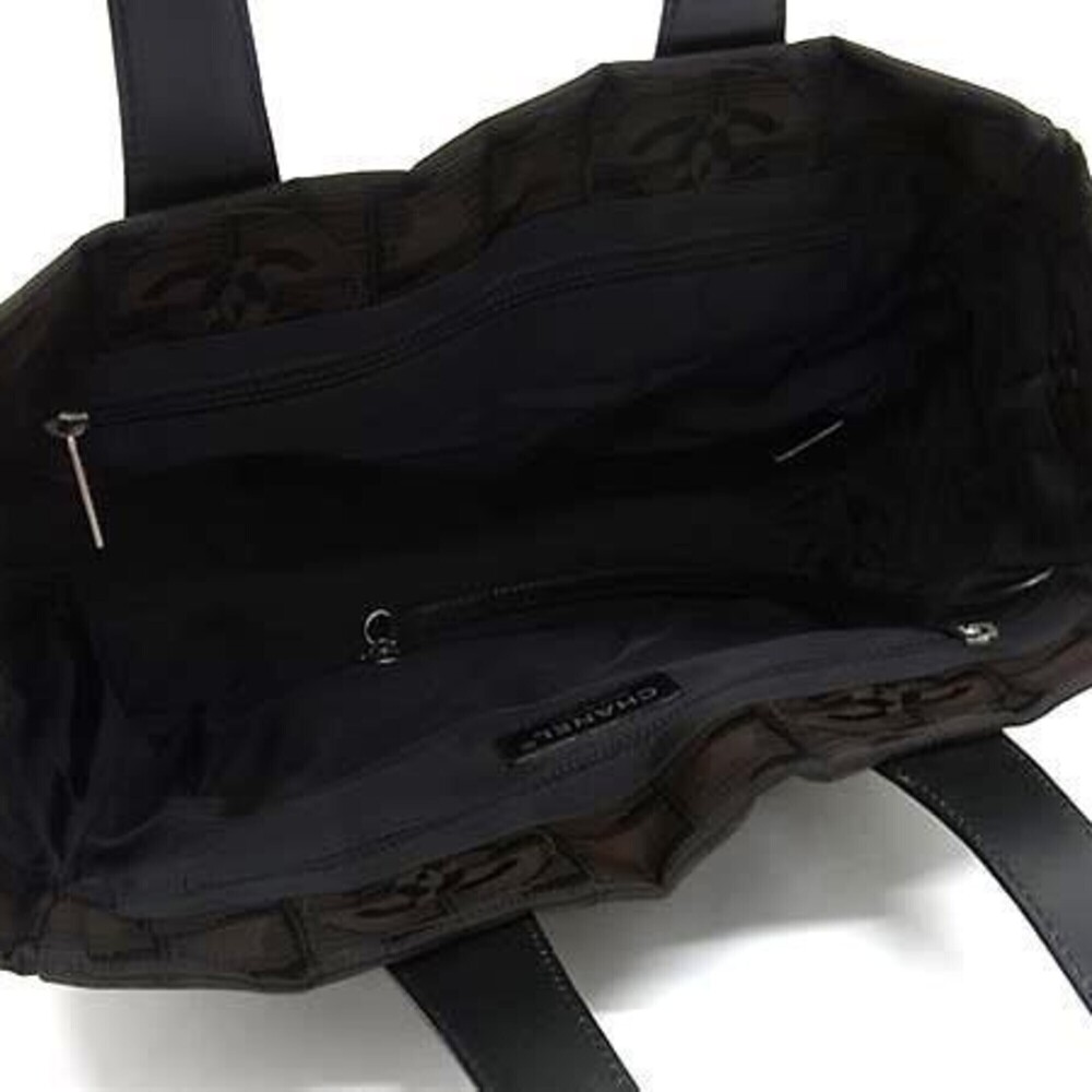 CHANEL Black Leather Tote Bag - Picture 5 of 7
